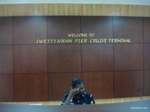 The Policeman 'Pai Seh'