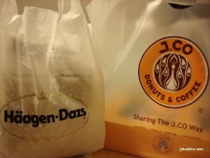 Haagan Dazs & J.Co Mini Donuts