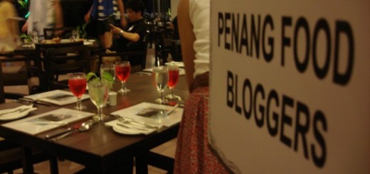 Penang food-bloggers @ Palms Restaurant, Hydro Hotel, Penang 1