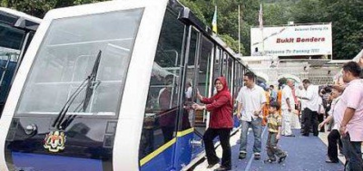 Penang Hill's new furnicular train resume service